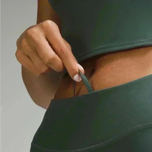 Lululemon  Wunder Train Low-Rise Tight 25" - Picture 4 of 5